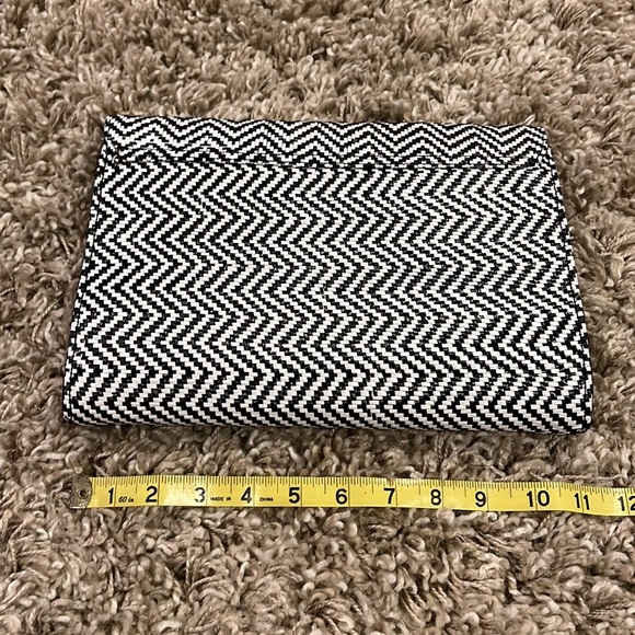 Express clutch flat handbag - Picture 6 of 15